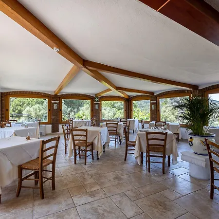 Castello Monticello מלון 3*