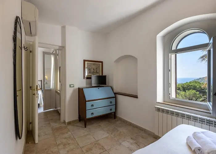 Ξενοδοχείο Castello Monticello 3*